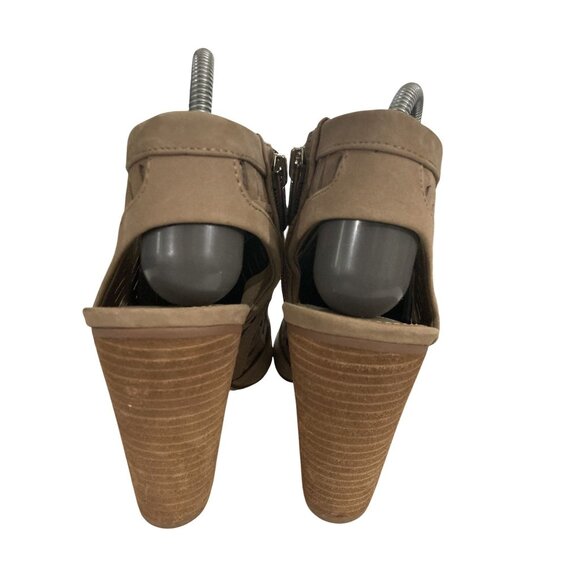 Vince Camuto  Women's Size 8.5M Taupe Peep Toe high Heel Sandals  shoes - Picture 3 of 8